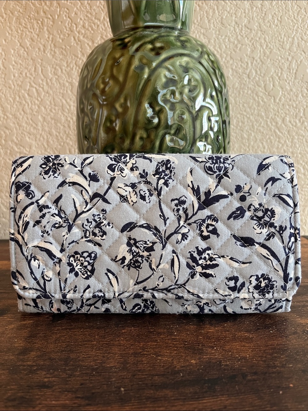 Vera Bradley perennials gray RFID wallet